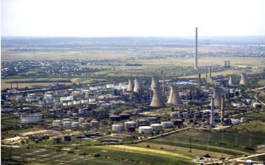 ANUNT VANZARE PACHET „ZONA PARC REZERVOARE 2” DIN INCINTA PLATFORMEI PETROCHIMICE BRADU (ARGES)